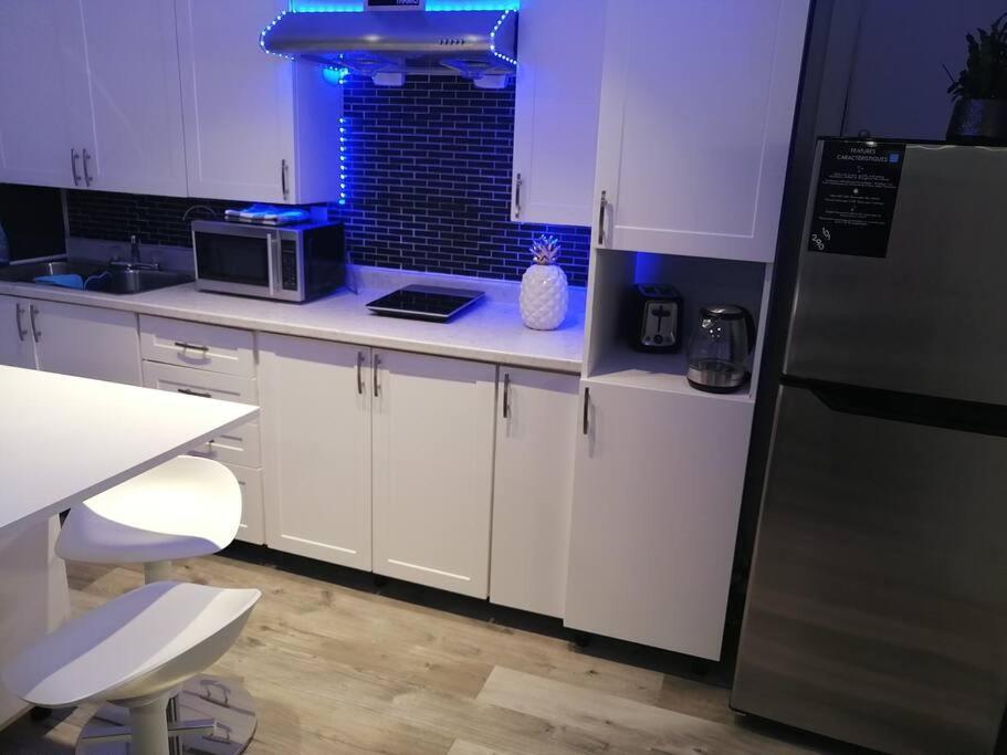 Апартаменти Cozy Nest Basement Unit Гамільтон Екстер'єр фото